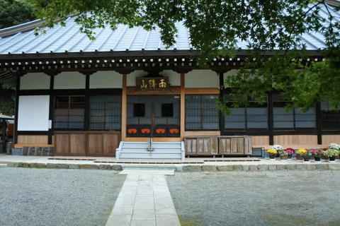 石雲寺の本堂