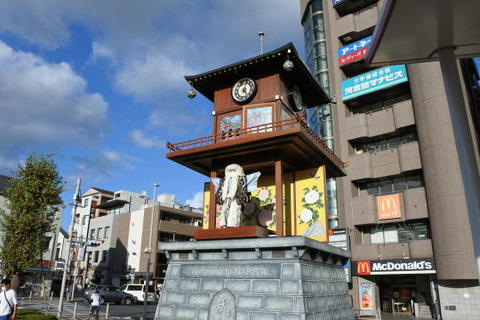 駅前の歌舞伎時計のからくりが動いていた