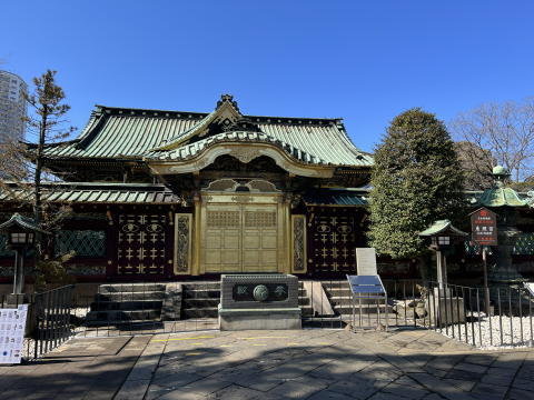 上野東照宮の唐門と本殿