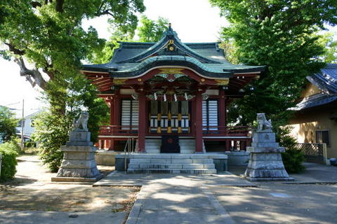 駅付近にある八幡神社