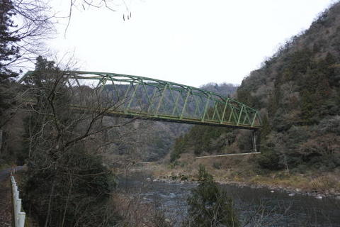 巨大な鉄橋