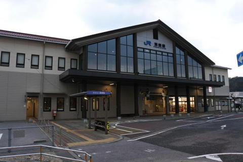 朝の浜田駅