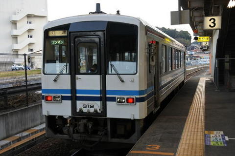 江津行きの普通列車
