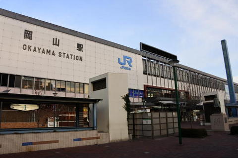 朝の岡山駅