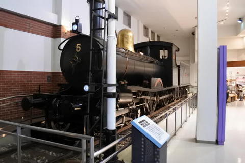 創業期の蒸気機関車