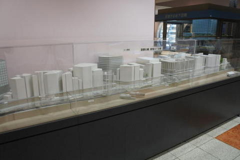 副都心線新宿三丁目駅の構造模型