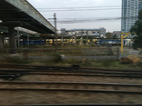 新川崎駅を通過