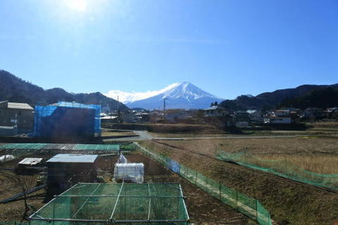 側面からも富士山がばっちり見える