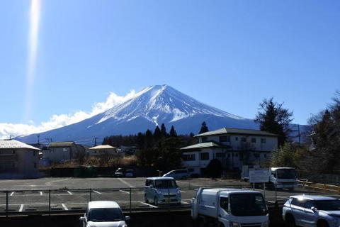 駅ホームから富士山全体が見える