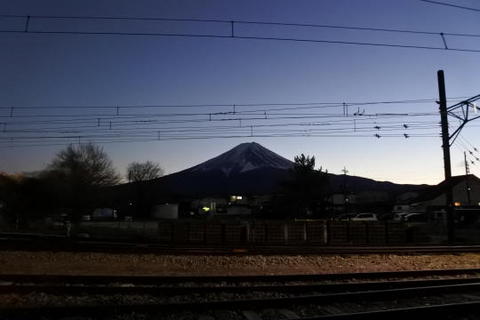 線路越しに見た富士山