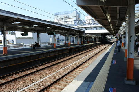 西新井駅のスカイツリーラインのホーム