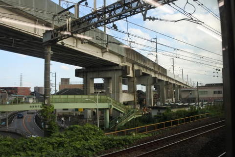 更に東北新幹線と合流